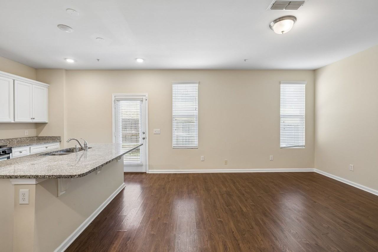 812 Kennear Ln - Photo 7 of 14