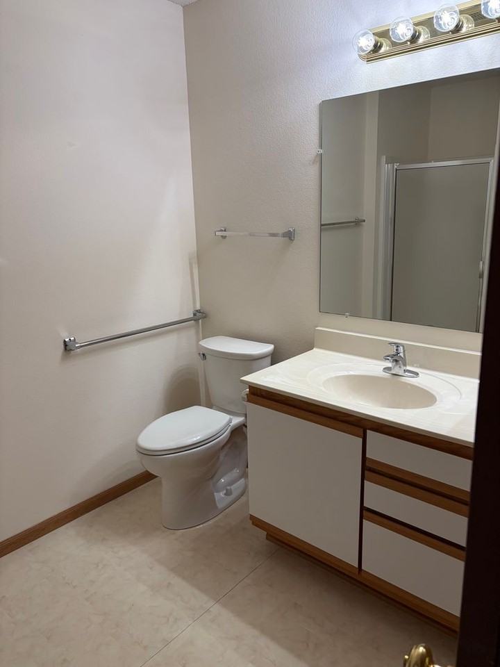 Cherokee Drive Apartments, LLC - Photo 4 of 16