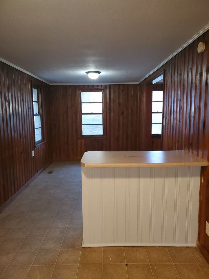 507 Poplar St - Photo 2 of 8