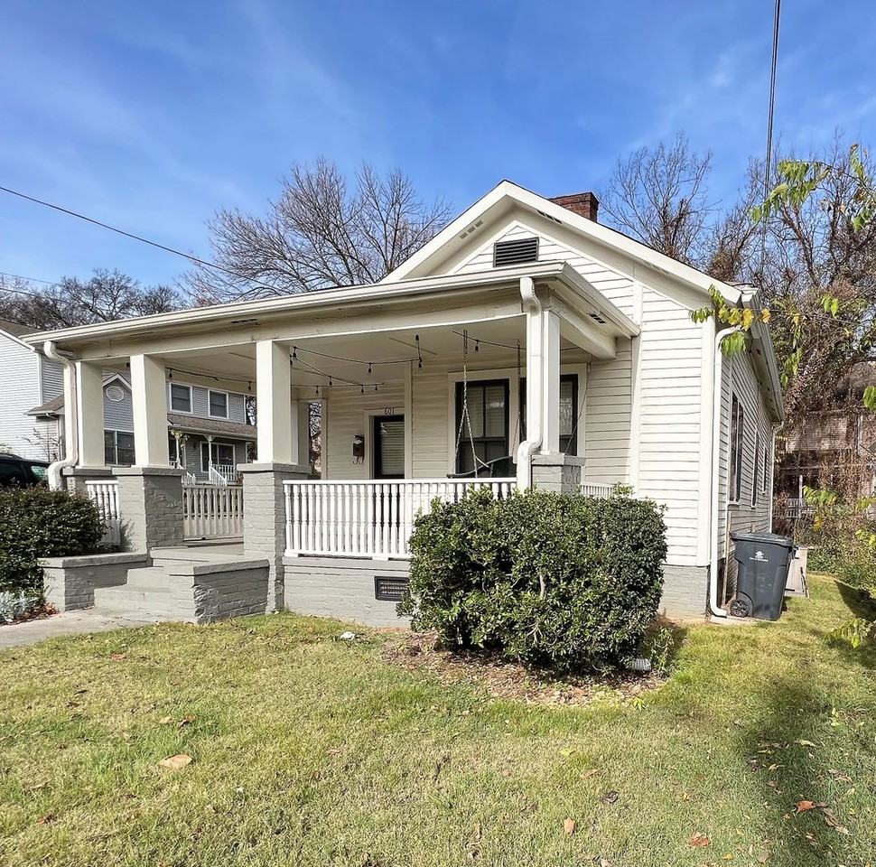 601 Gill Ave - Photo 3 of 16