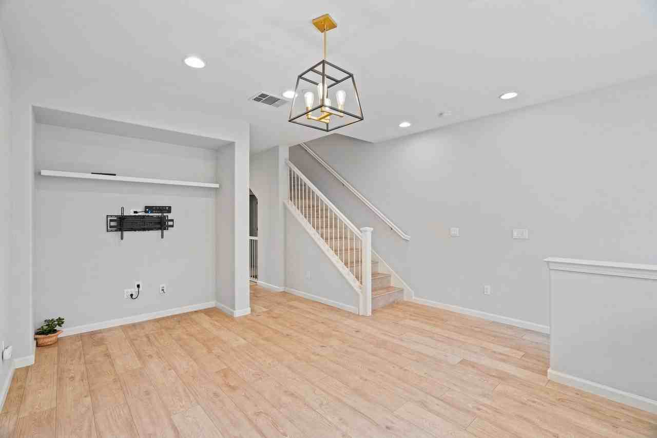 835 Transill Cir - Photo 2 of 17