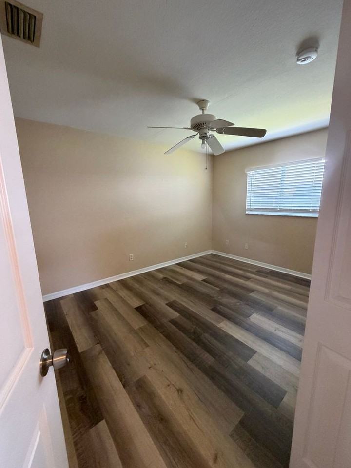 1137 Nw Juanita Pl - Photo 5 of 9