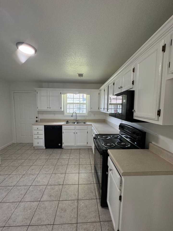 617 Patterson St #C - Photo 5 of 11