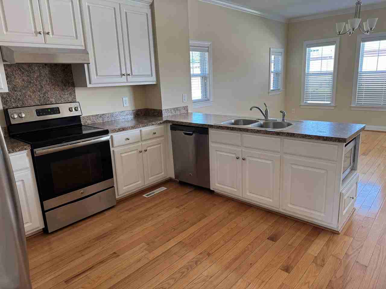 3759 Savannah Way - Photo 3 of 10