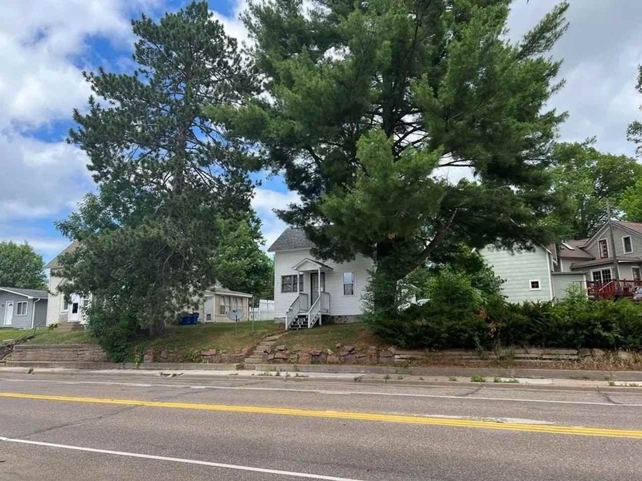 808 Grand Ave - Photo 3 of 24