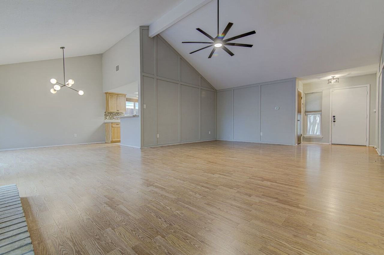 11803 Hyacinth Dr - Photo 4 of 25