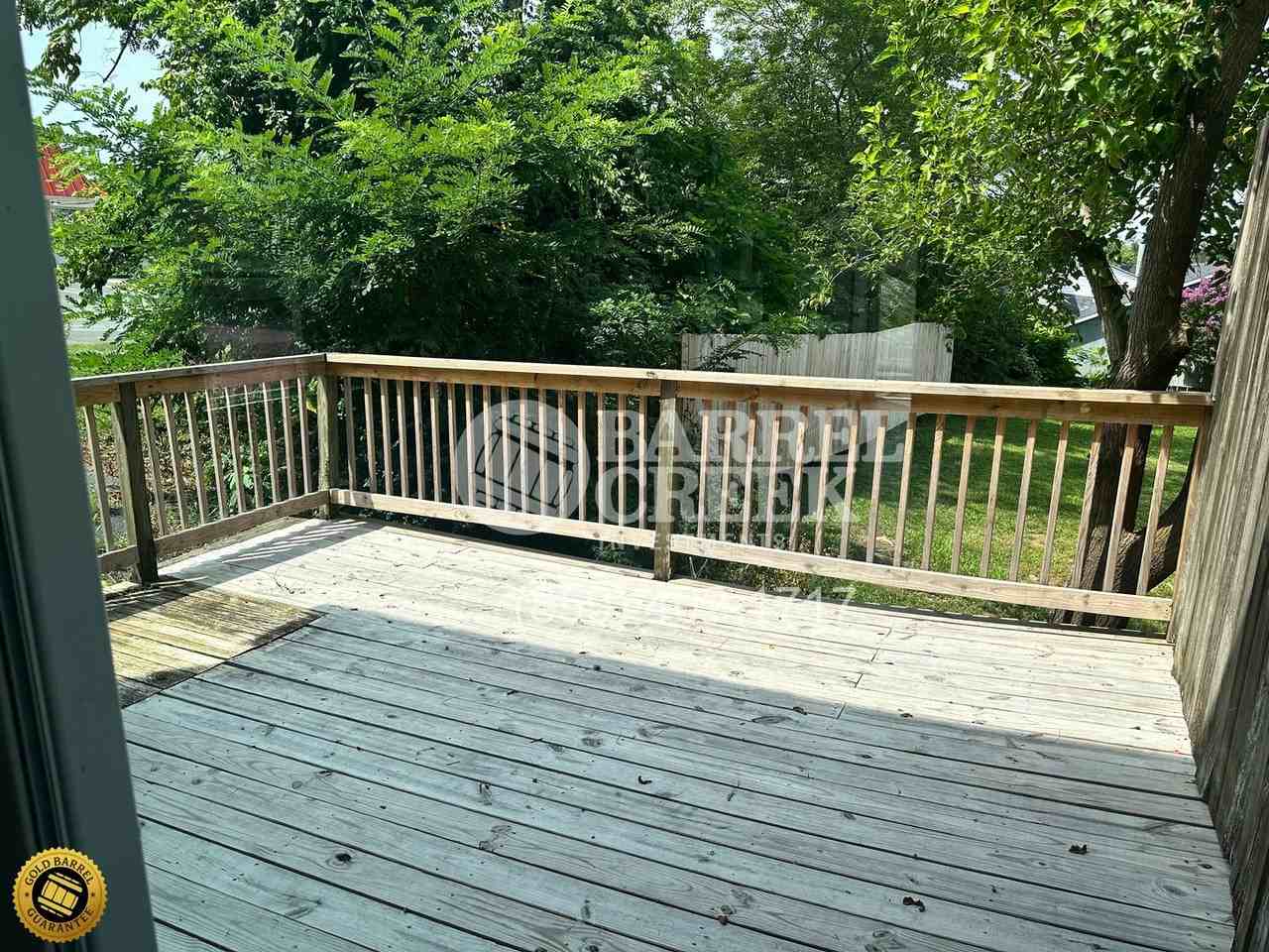 130 Ewing Ave - Photo 4 of 12