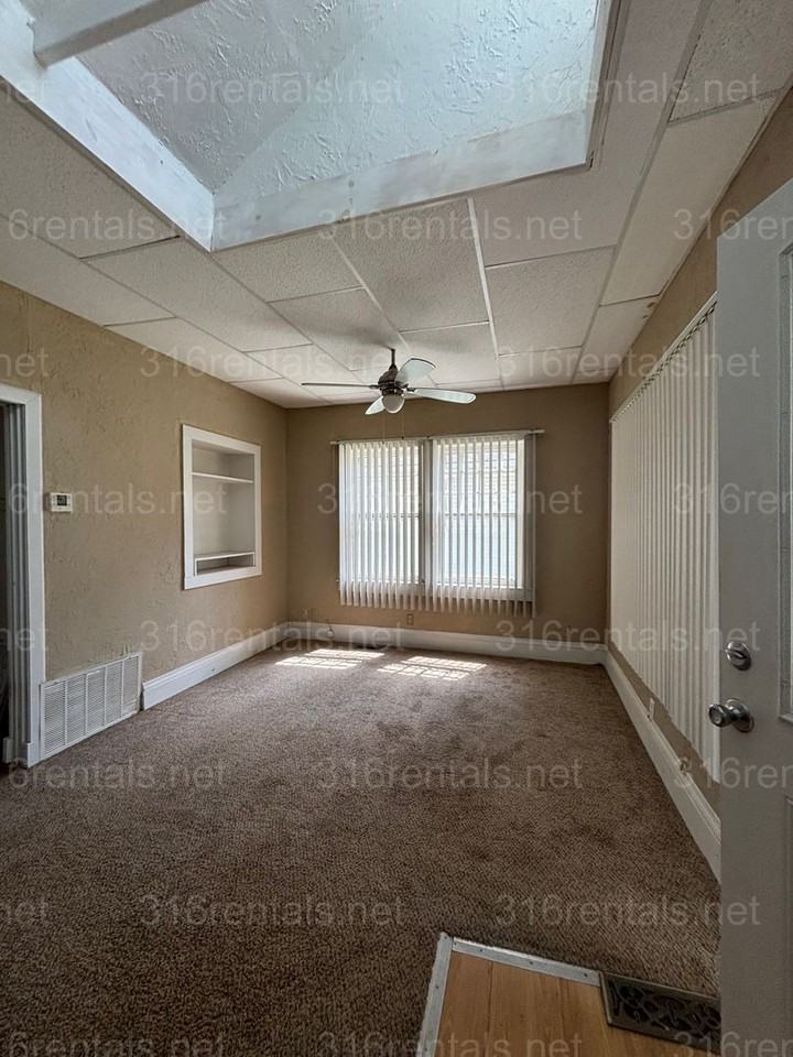 1014 W 2nd Ave - Photo 2 of 10