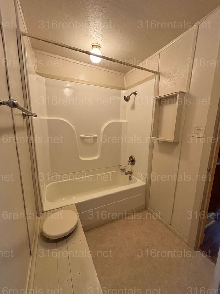 1014 W 2nd Ave - Photo 6 of 10