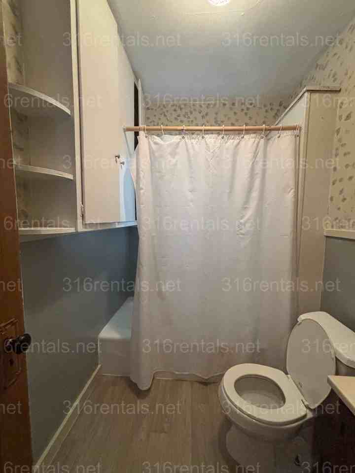 1012 W Ash Ave - Photo 5 of 16