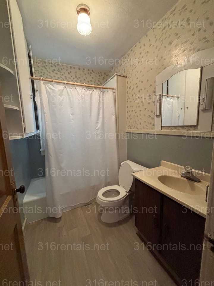 1012 W Ash Ave - Photo 6 of 16