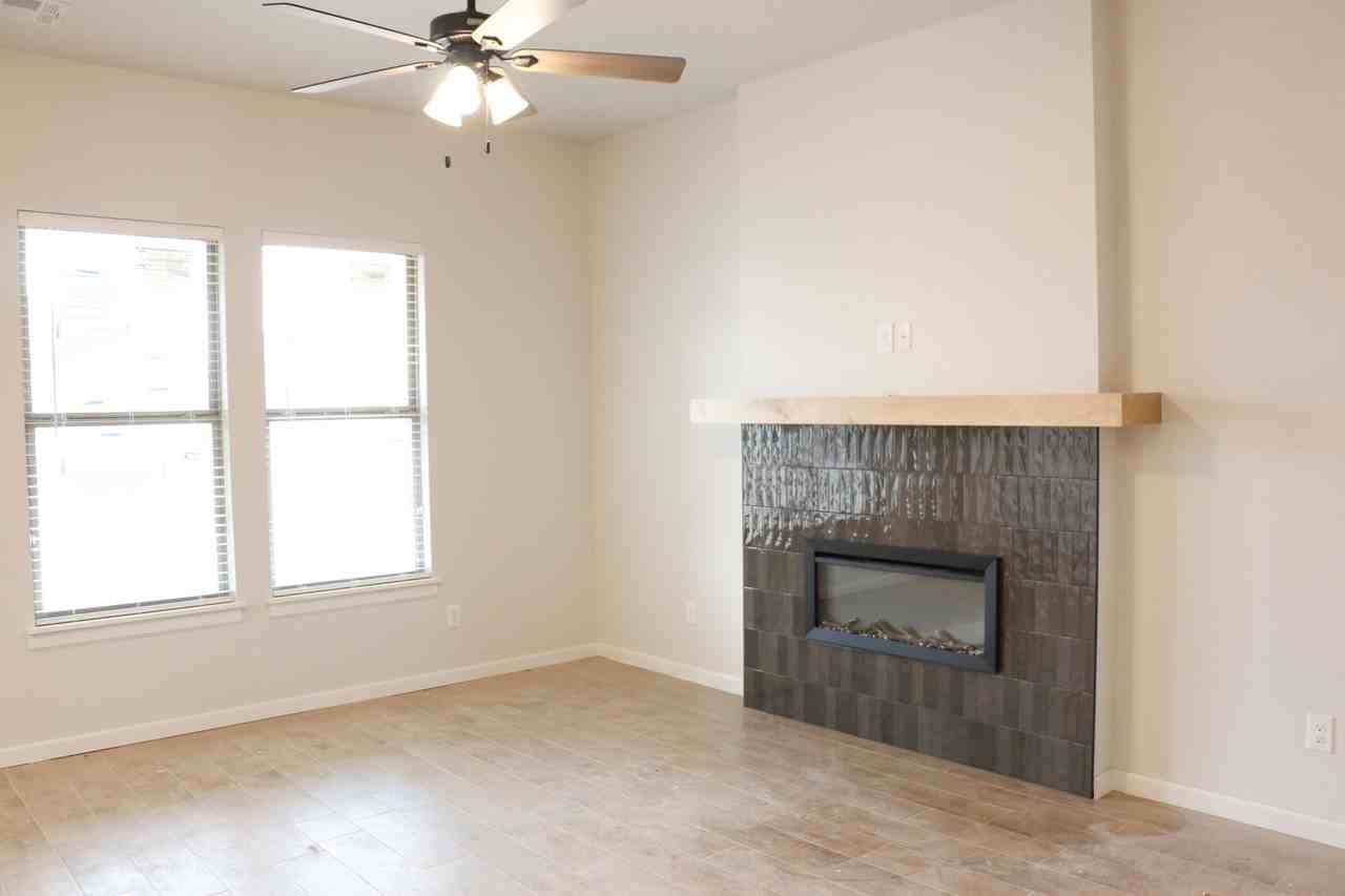 623 Trails End Dr - Photo 6 of 18