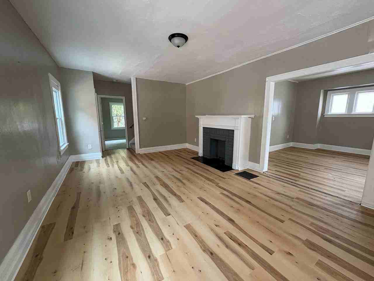 4224 Fairview Dr - Photo 3 of 14