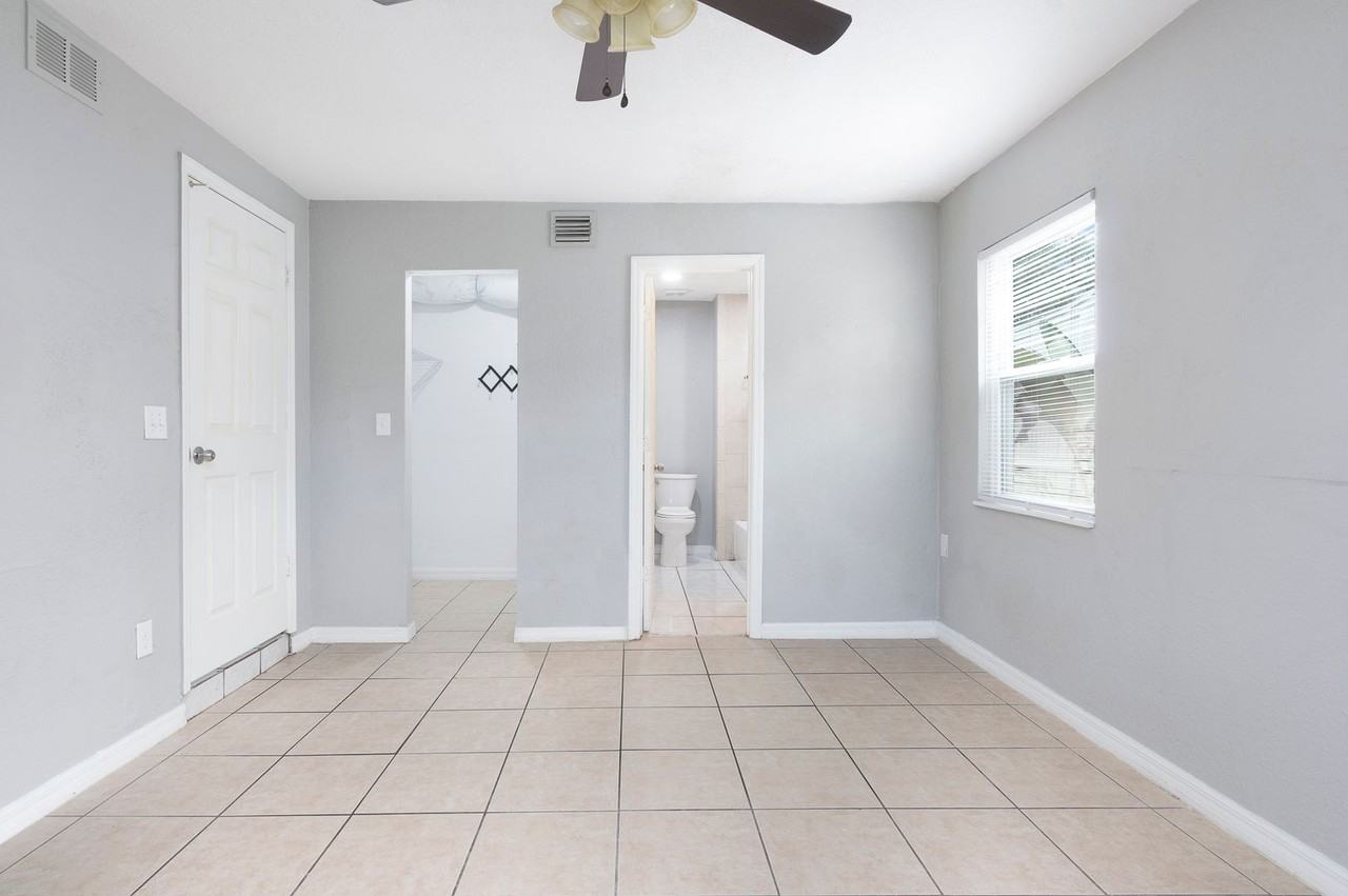 5255 45th Ave N - Photo 6 of 26