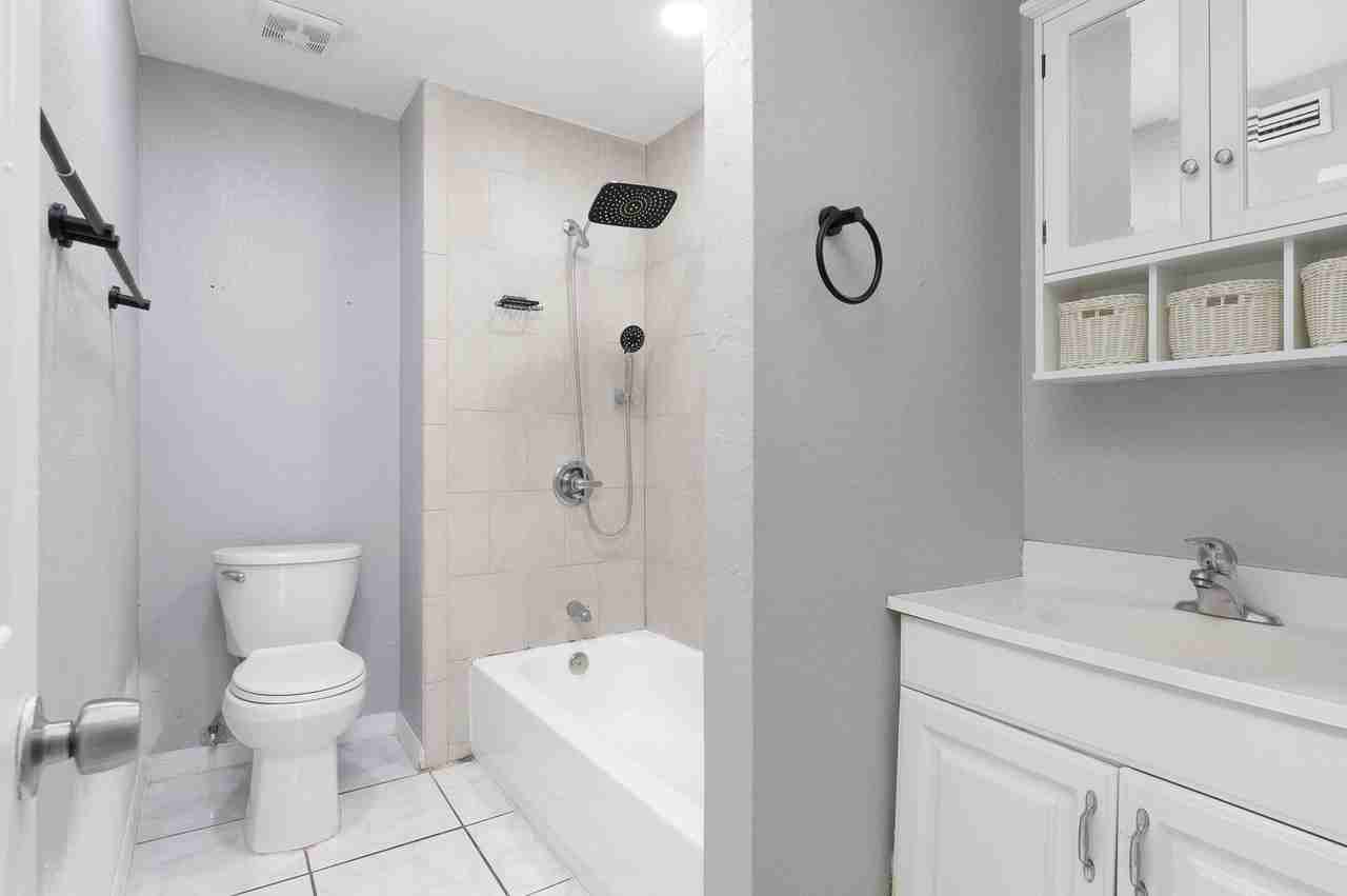 5255 45th Ave N - Photo 7 of 26
