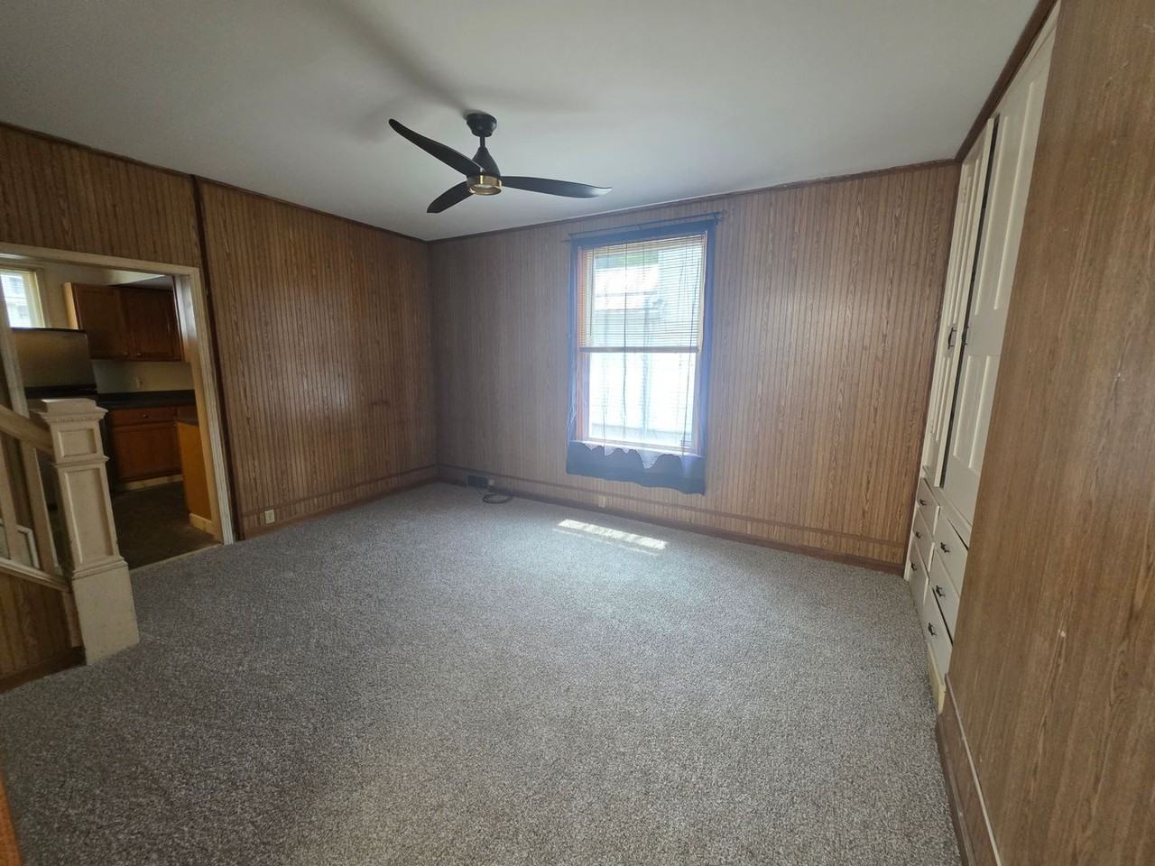 725 11th Ave - Photo 7 of 25