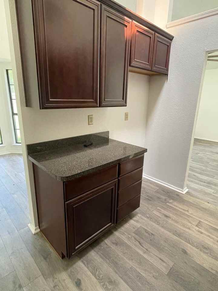 2513 Freedom Ln - Photo 7 of 16