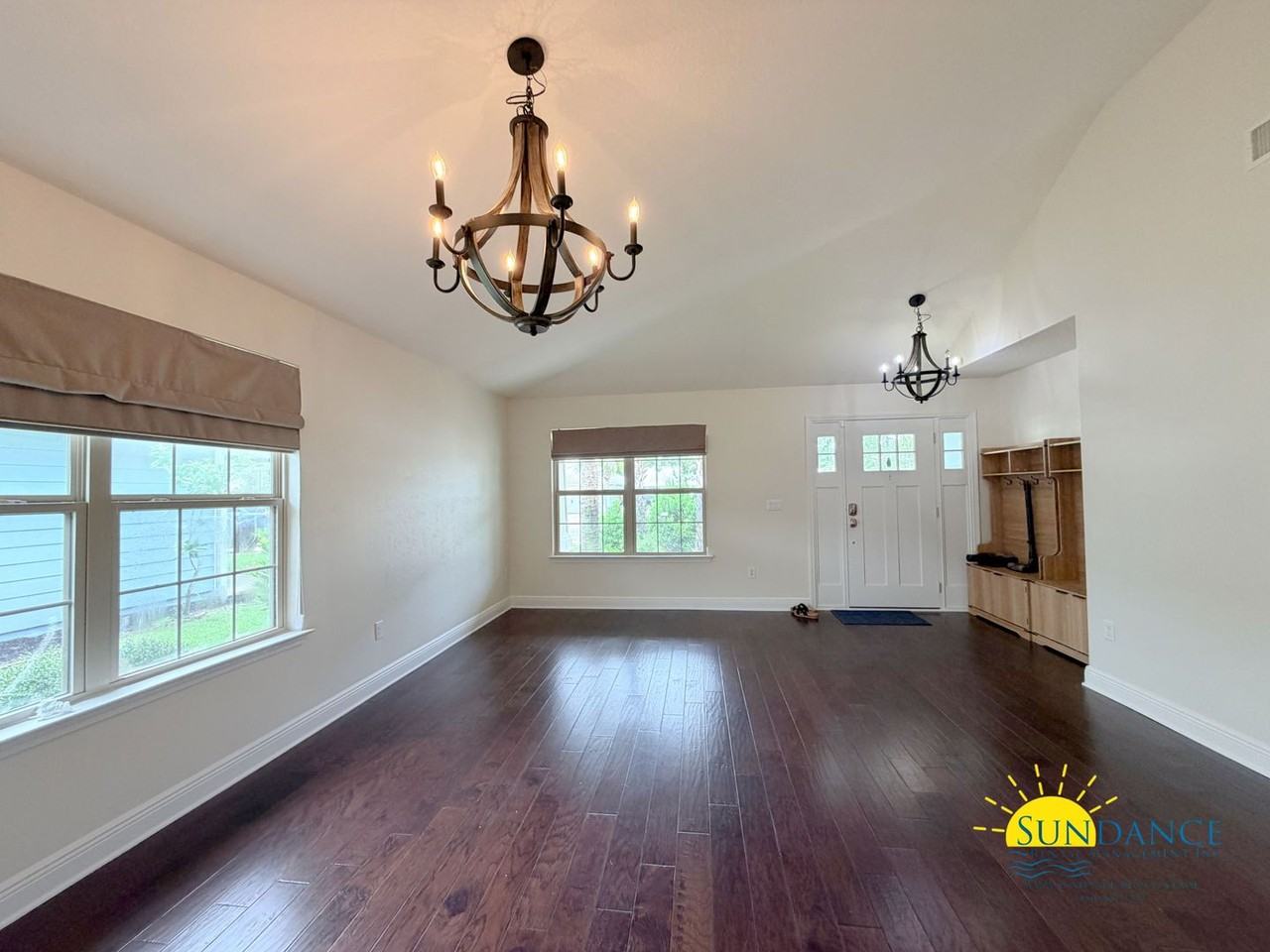 30 Golden Eagle Ct - Photo 2 of 37