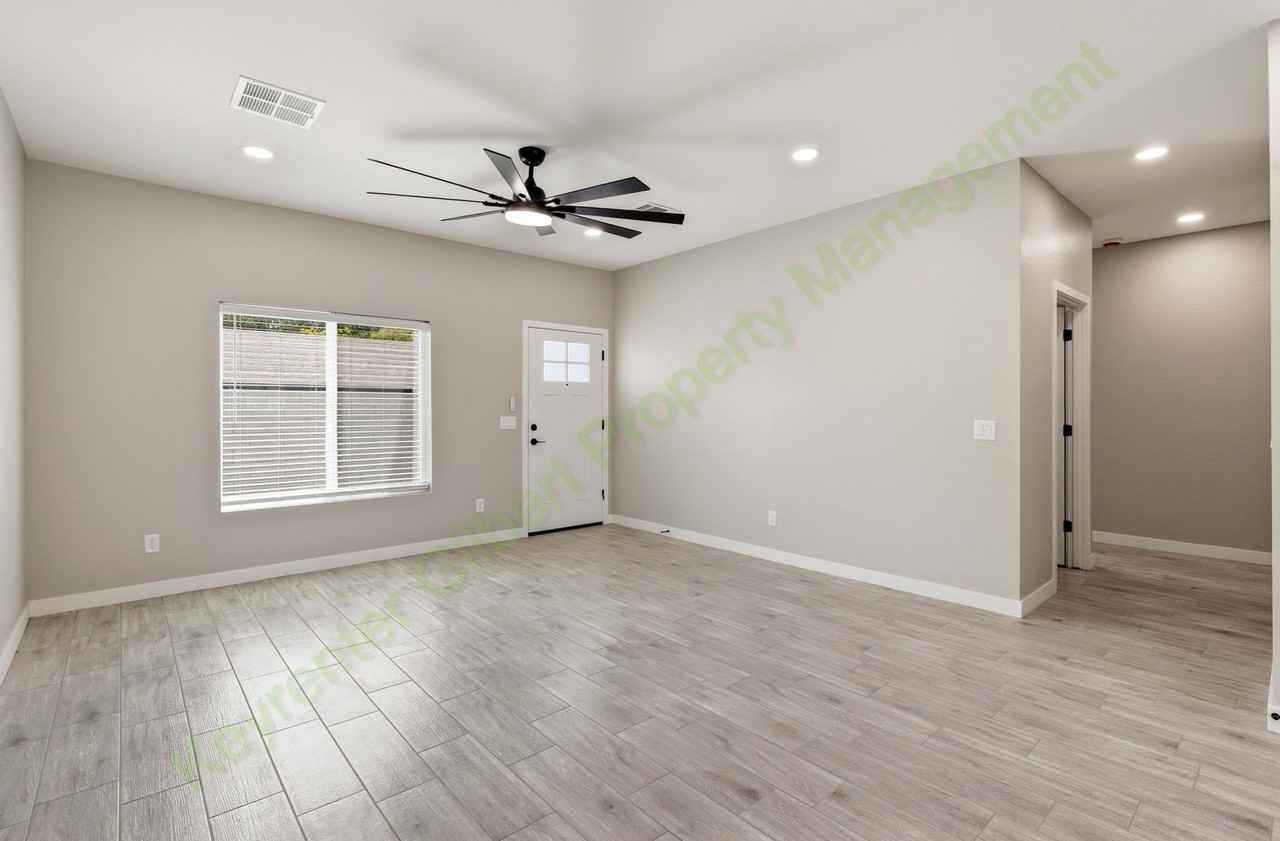 511 E 8th Ave - Photo 7 of 32