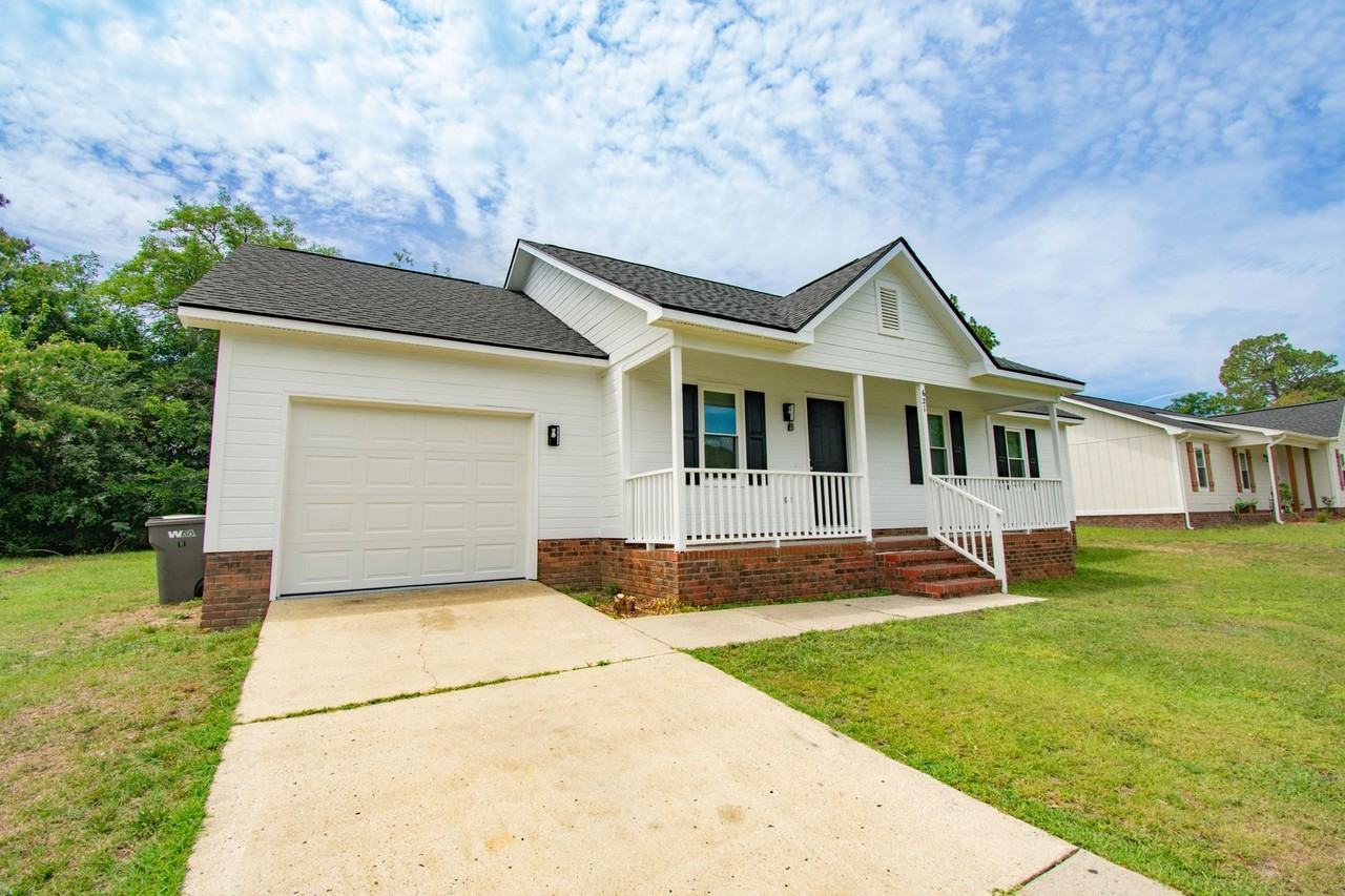 621 Winthrop Ct - Photo 2 of 19