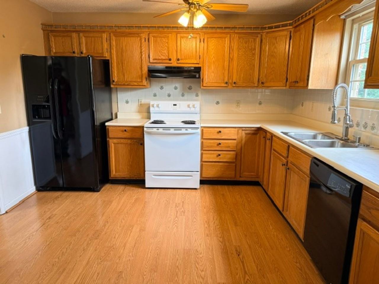 1144 N Rachaels Cir - Photo 6 of 23