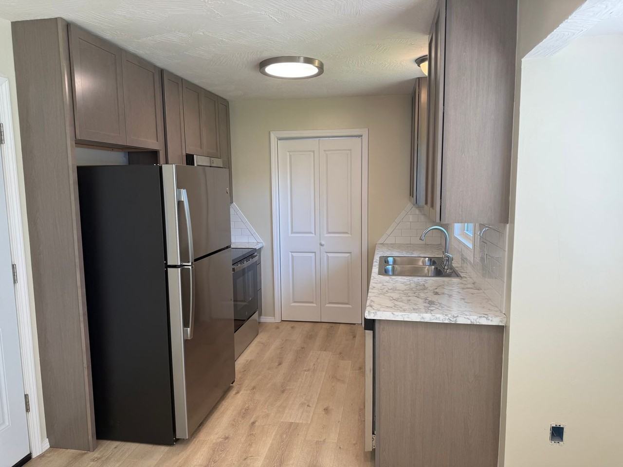 5842 Buttercup St - Photo 5 of 29