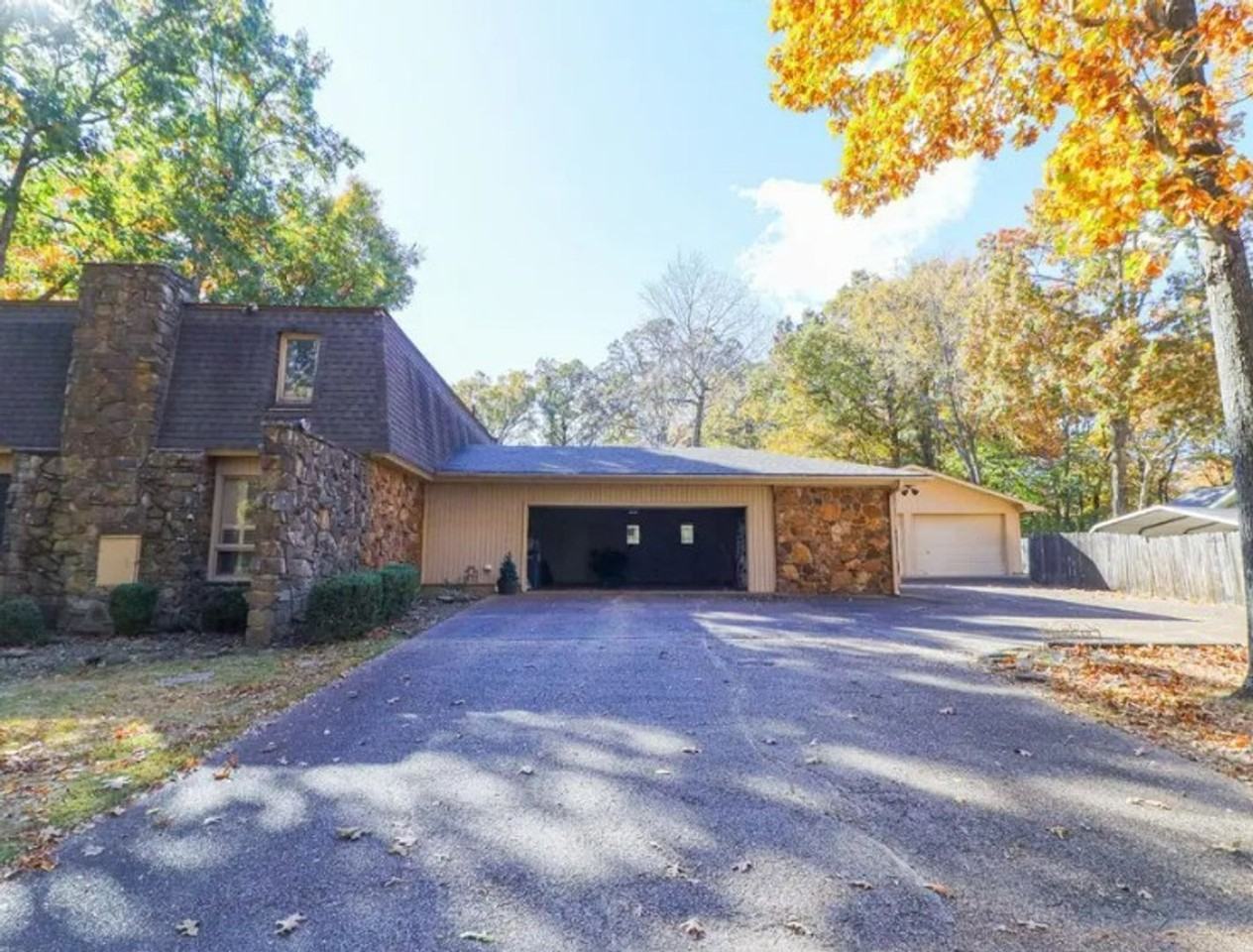 2100 Paula Dr - Photo 5 of 21