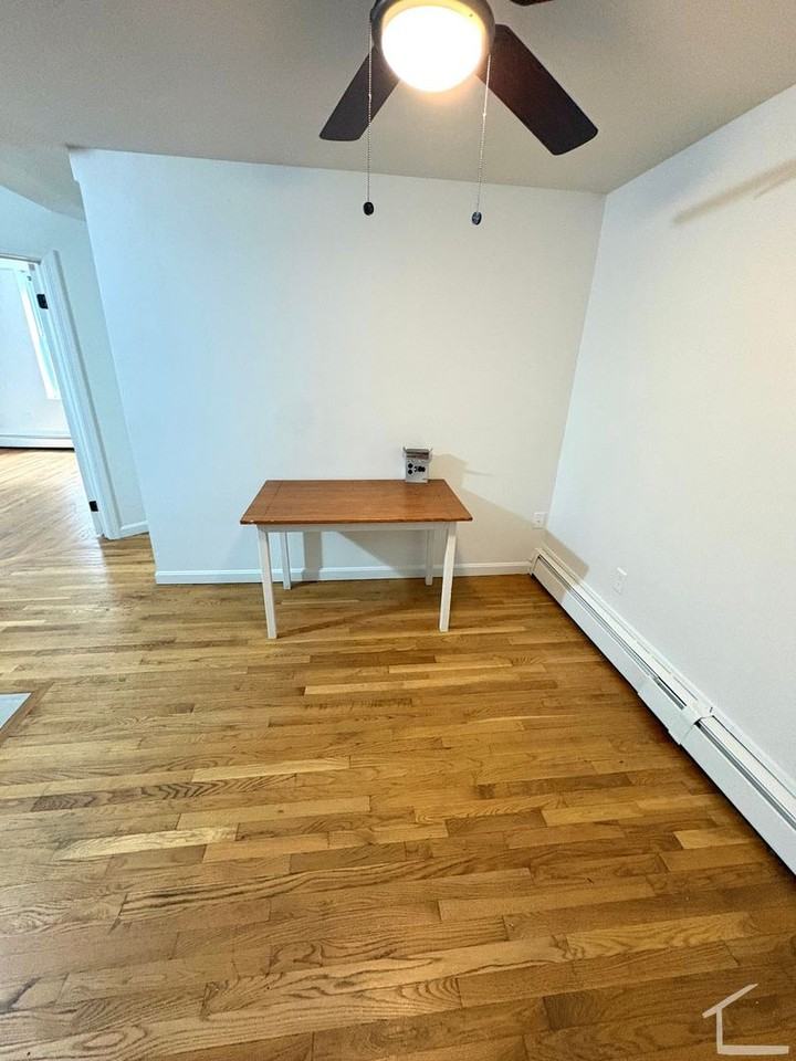 1680 Commonwealth Ave - Photo 4 of 9