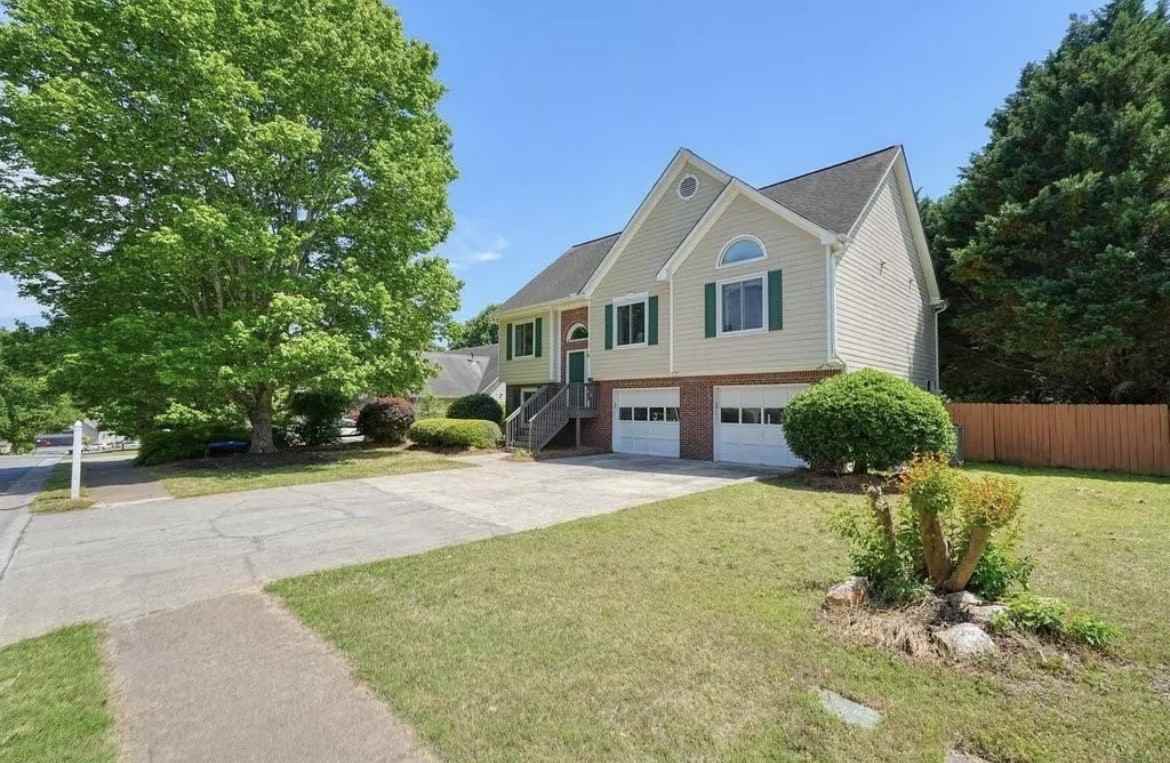 2885 Cressington Bend Northwest - Photo 3 of 19