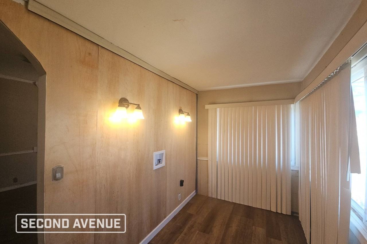 2426 E 24th St - Photo 6 of 9