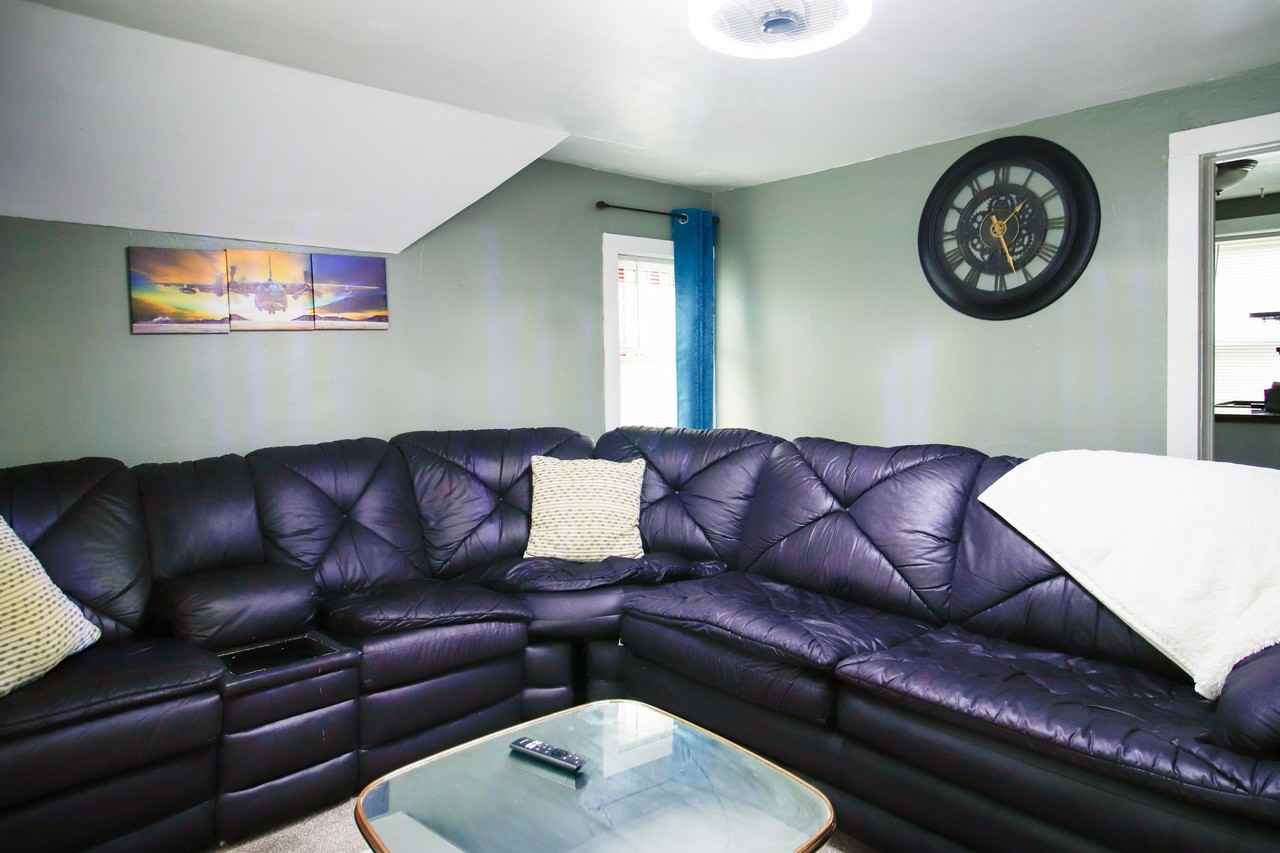 611 Sherry St - Photo 5 of 9