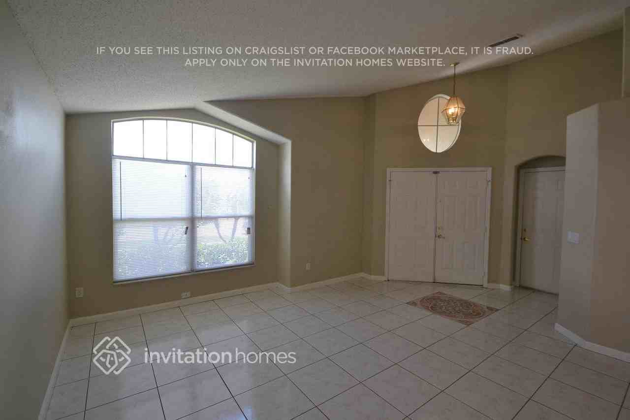 2330 Lily Pad Ln - Photo 2 of 11