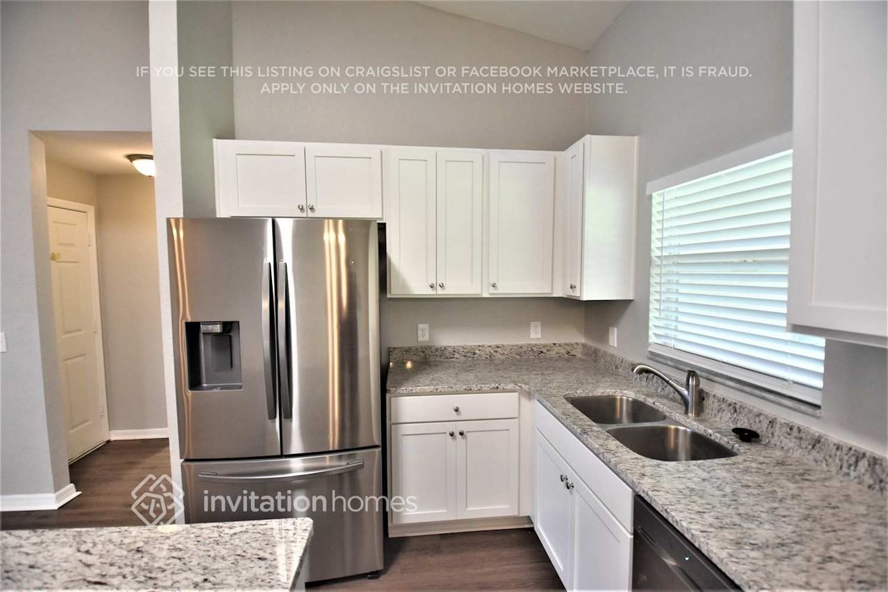 505 Seven Oaks St - Photo 7 of 21