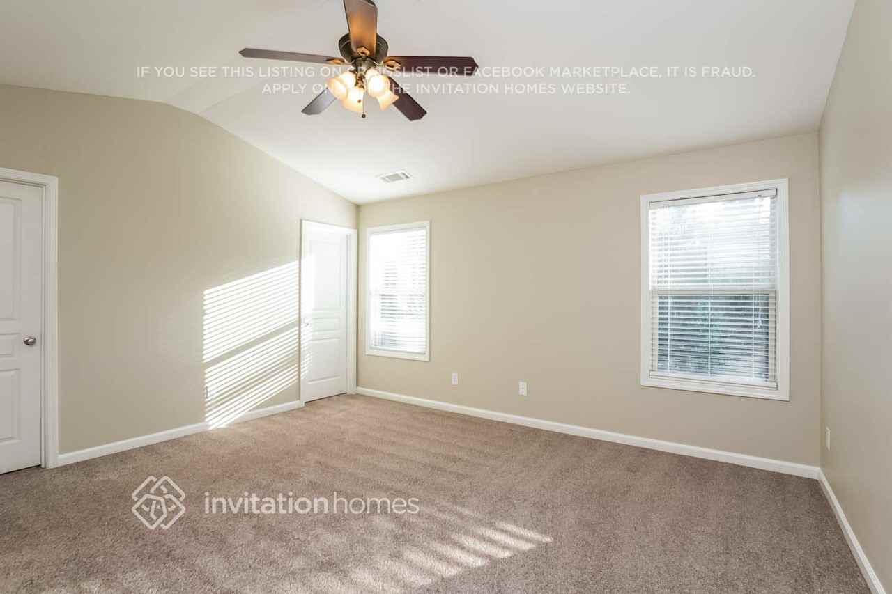 1681 Stoney Chase Dr - Photo 4 of 9