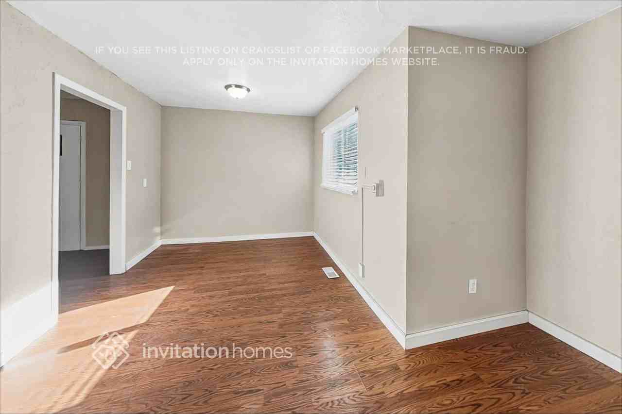 9240 Wigham St - Photo 6 of 18