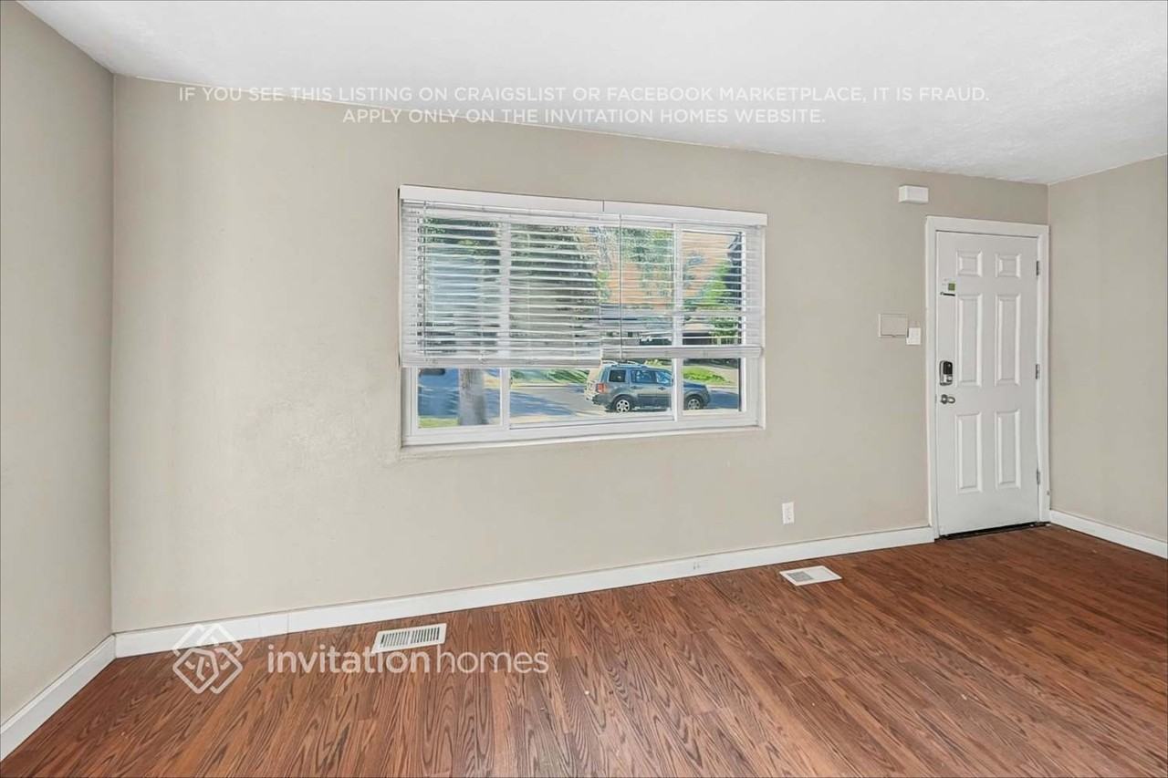 9240 Wigham St - Photo 7 of 18