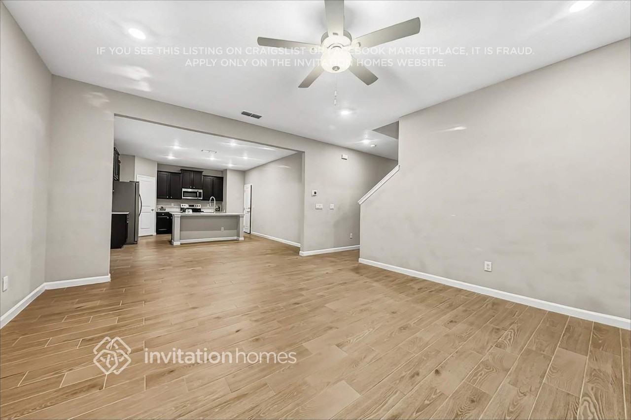 2463 Laylas Way - Photo 5 of 19