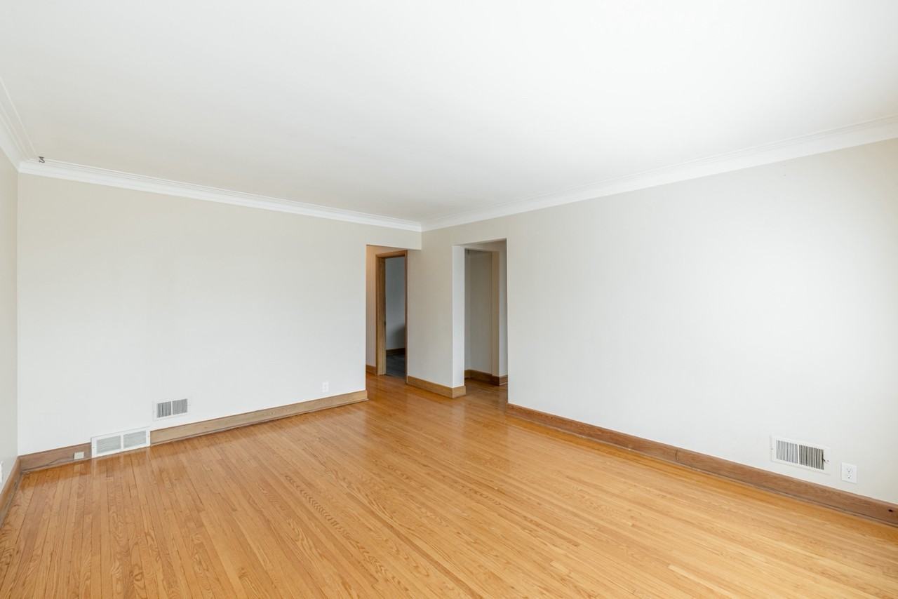 407 Semple Avenue - Photo 6 of 19