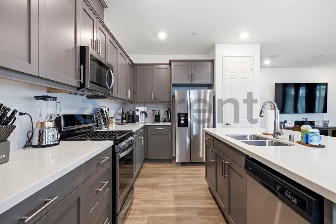 29025 Aubrey Cir - Photo 7 of 35