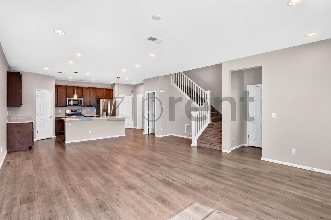 19029 E 64th Pl - Photo 6 of 32