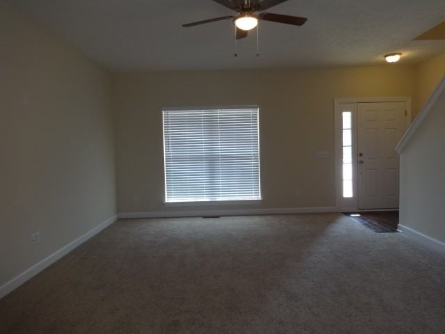 5562 Oak Chase Dr - Photo 2 of 10