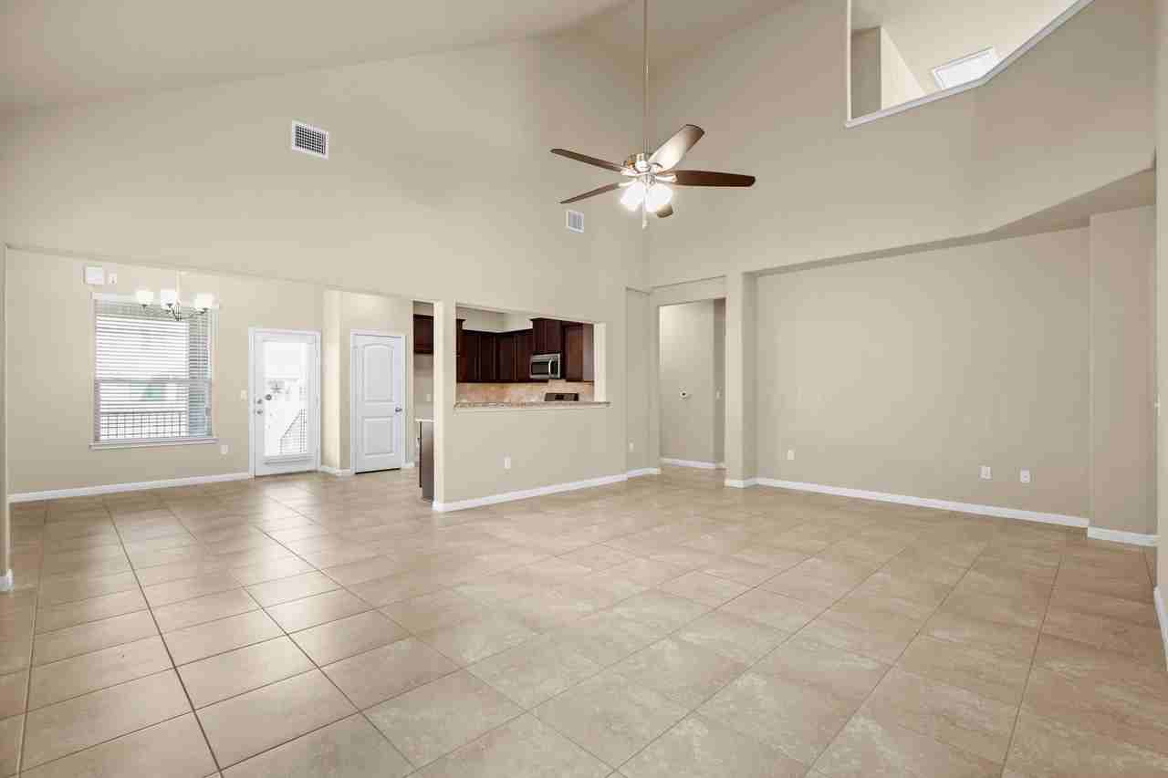 16440 Pienza Dr - Photo 5 of 28