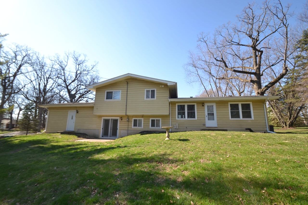 42W232 Timber Trail - Photo 2 of 15