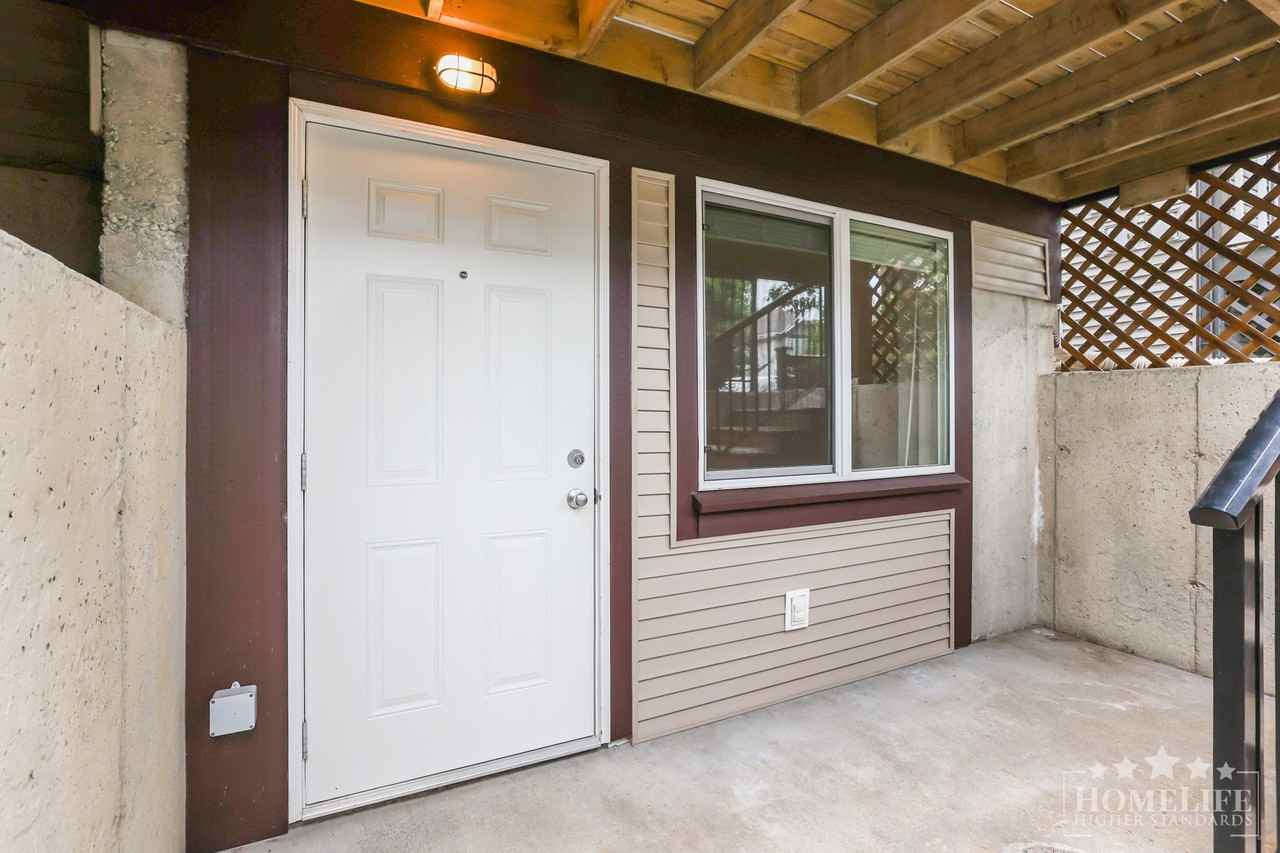 18864 68 Ave - Photo 4 of 20
