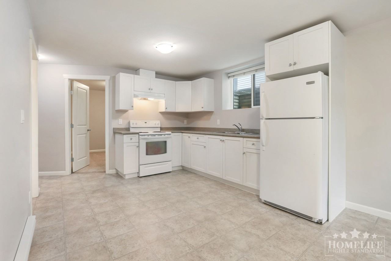 18864 68 Ave - Photo 6 of 20