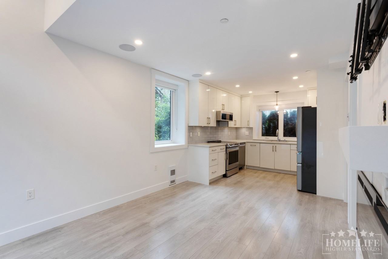 6627 Inverness St - Photo 4 of 22