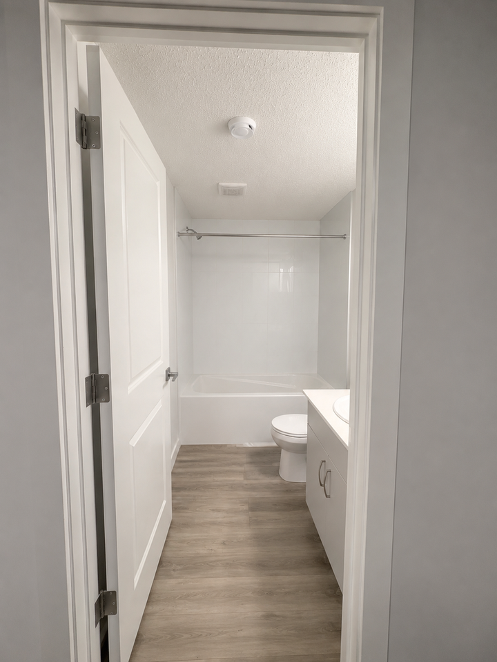 17623 49 St Nw - Photo 3 of 7