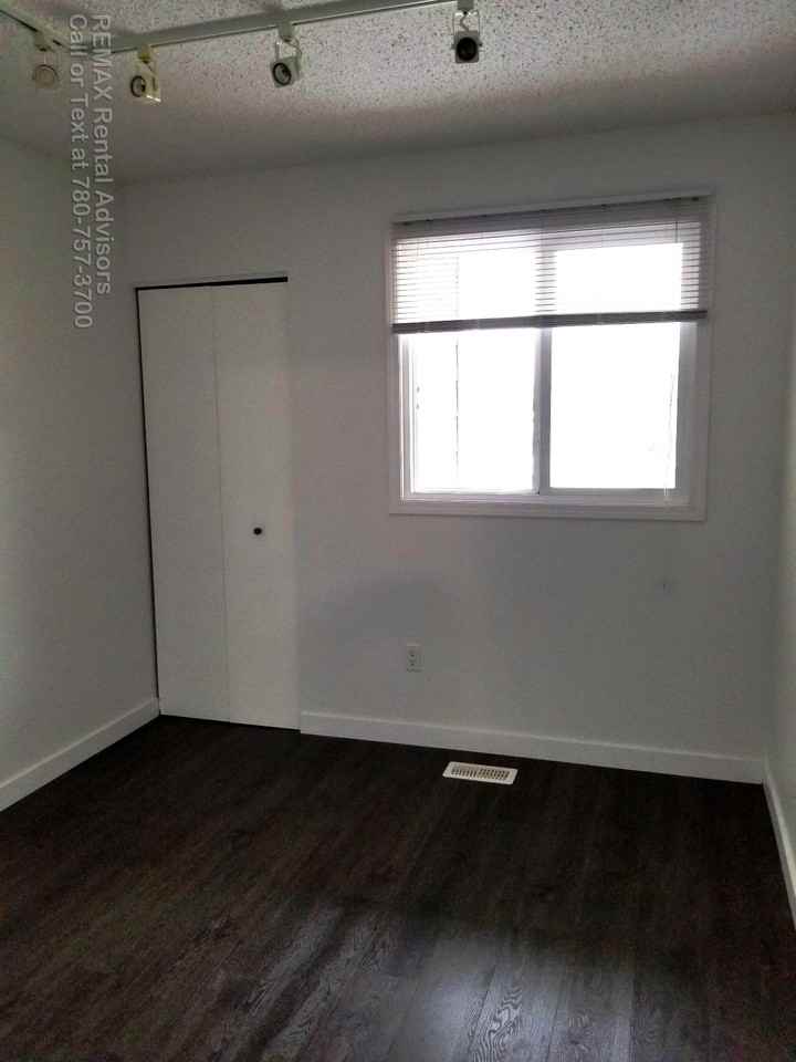 1396 Knottwood Road East Nw - Photo 6 of 11