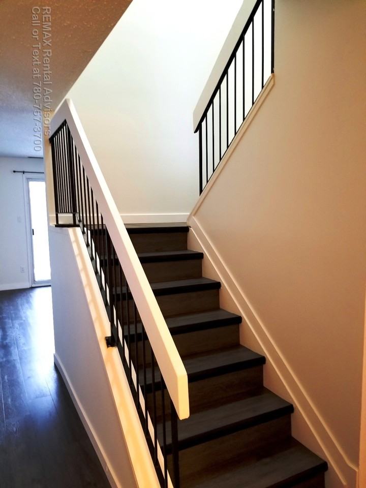 1396 Knottwood Road East Nw - Photo 7 of 11