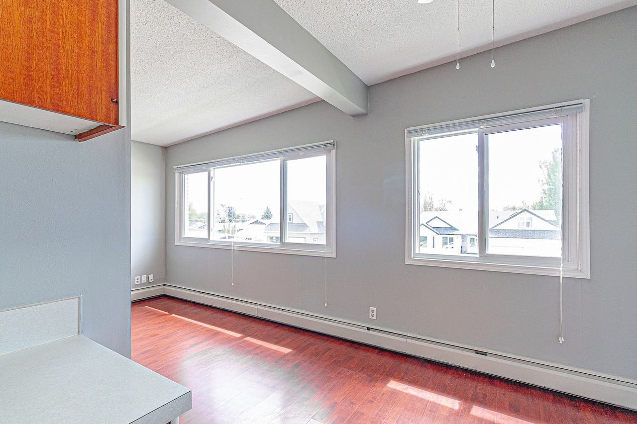 302, 420 51 Avenue West - Photo 3 of 18